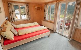 Lehmann'S Herberge Hostel
